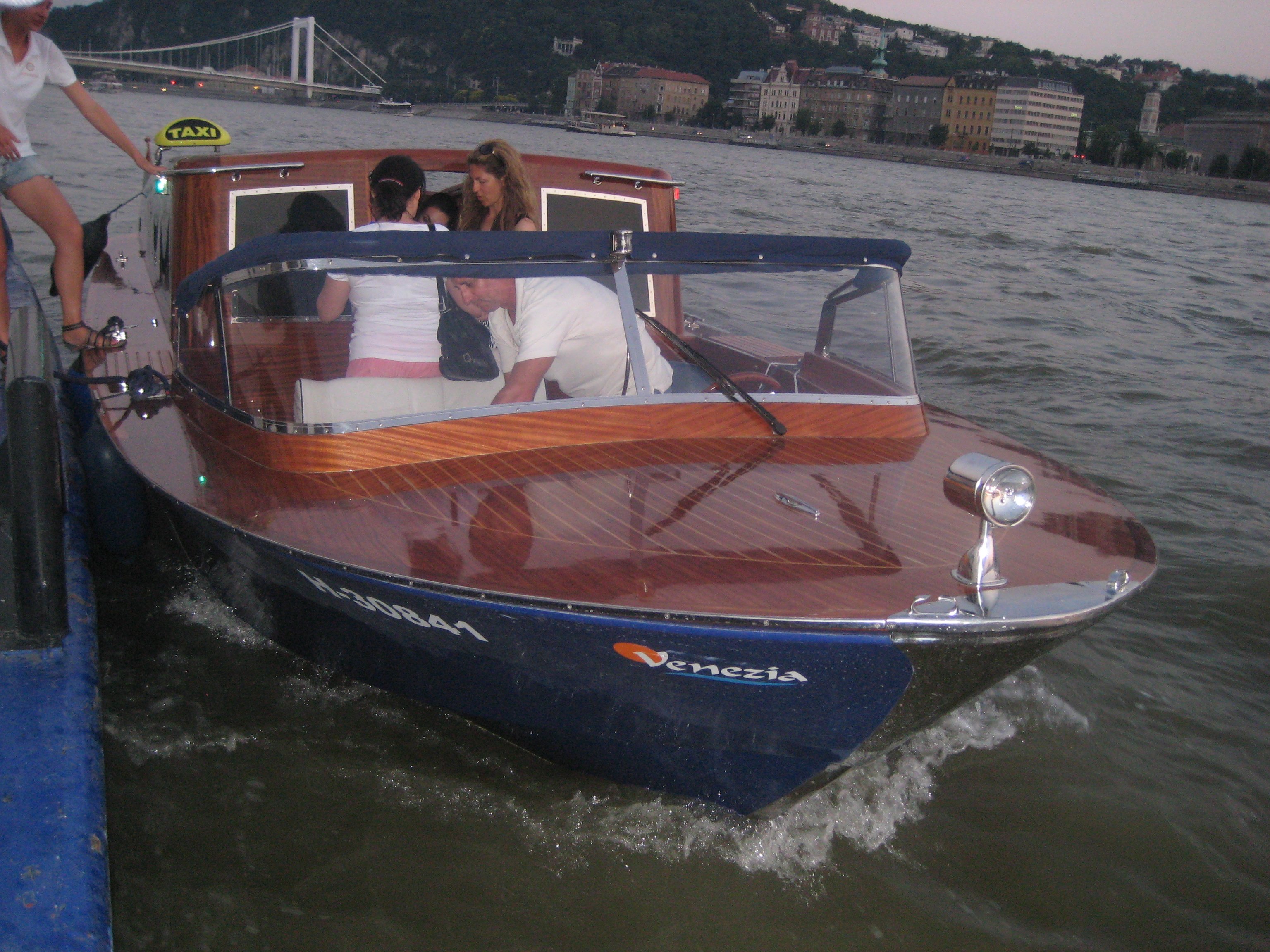 Bild von dem Boot von Dunarama