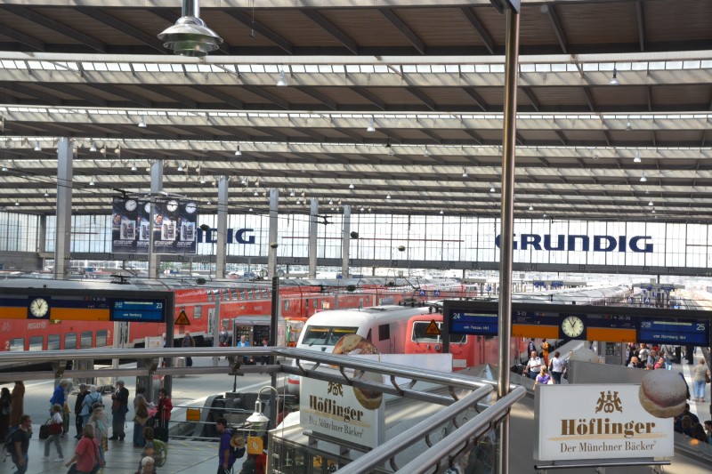 Ausblick aus der DB Bahn Lounge München