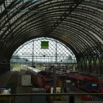 Ausblick aus der DB Bahn Lounge Dresden Hauptbahnhof auf die Gleise