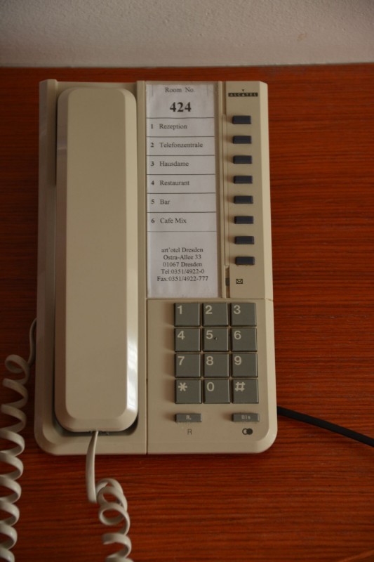 Telefon im art'otel Dresden Telefon im art'otel Dresden