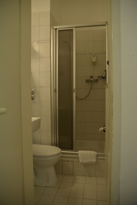 Bad im Hotel Cerano...