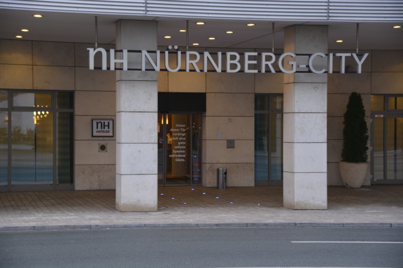 Eingang des NH Hotel Nürnberg City