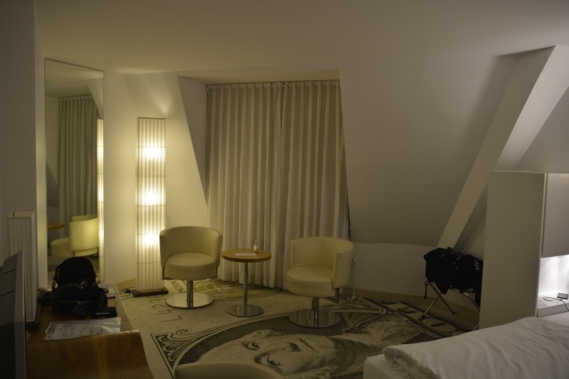 Blick ins Zimmer des Hotel Park Plaza Wallstreet Berlin