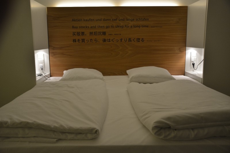 Bett im Hotel Park Plaza Wallstreet Berlin