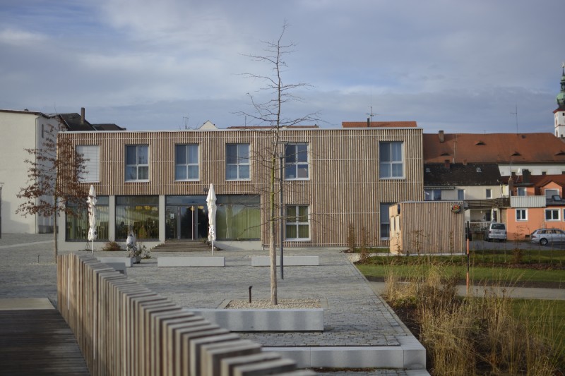 Hotel Seenario in Tirschenreuth vom See aus fotografiert