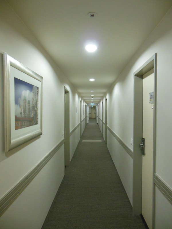 Die Gänge sind ein wenig trostlos im Citadine München