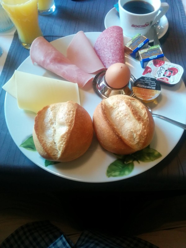 Frühstücksteller im Hotel Friedrich / Hachenburg