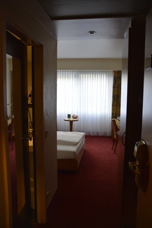 Blick ins Zimmer des Mercure Saarbrücken City