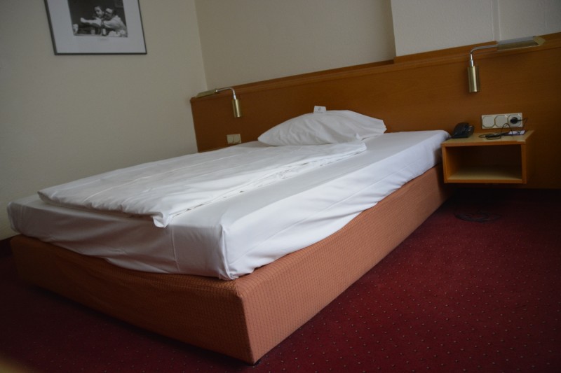 Mein Bett im Mercure Saarbrücken City