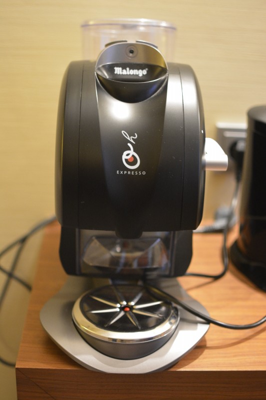 Kaffeemaschine in der Privilege-Suite des Mercure Hotel Düsseldorf City Center