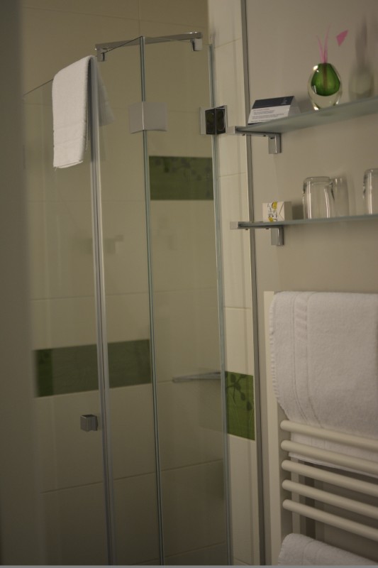 Dusche im Hotel Gendarm nouveau Berlin