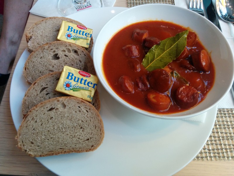 Currywurst im Hotel Gendarm nouveau Berlin
