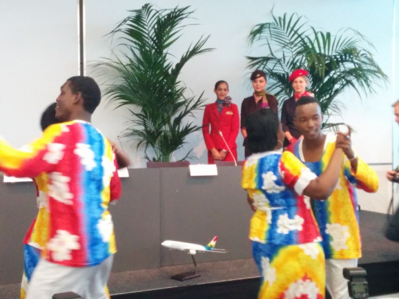 Tänzer bei der Pressekonferenz der Seychellen, dem Fernreisepartnerland der CMT 2015