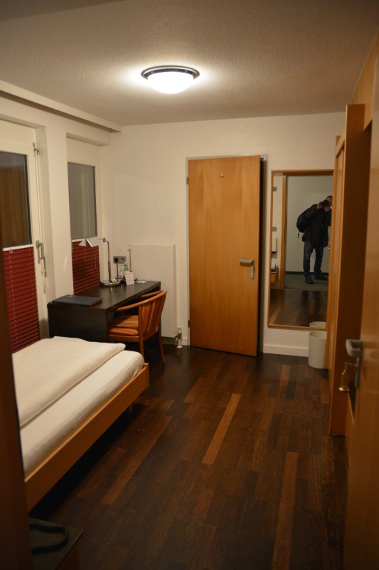 Der erste Blick in mein Einzelzimmer ins Hotel Germania / Bregenz