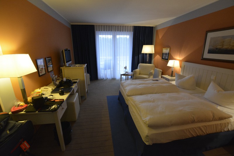 Blick durch mein Classic Zimmer im Hotel Maritim Hafenhotel Rheinsberg