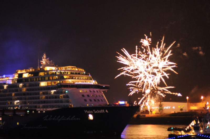 Mein Schiff 4 vor Feuerwerk