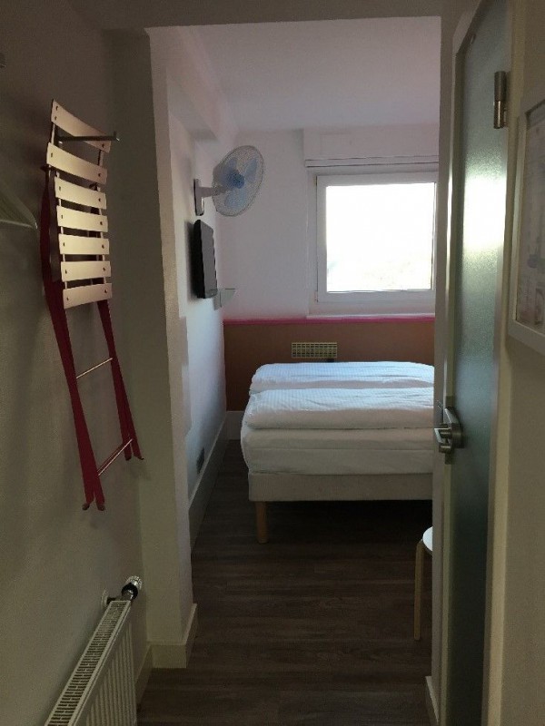 Der erste Blick in mein Zimmer Nr. 703 im ibis styles Köln