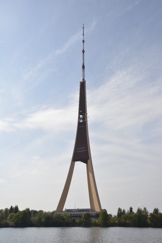 Fernsehturm Riga von der Innerstadtseite her (vom Schiff aus)