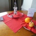 Willkomensgruß mit Wasser und Obst im Familienhotel familotel Bavaria Pfronten