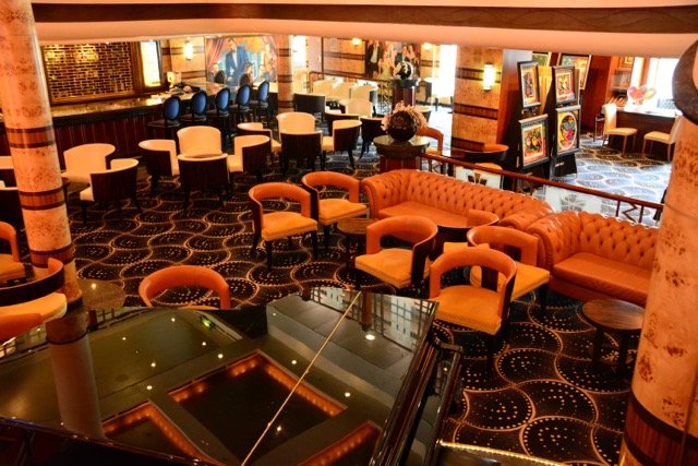 Die Gatsby's Champage Bar liegt zwische La Cucina und Le Bistro