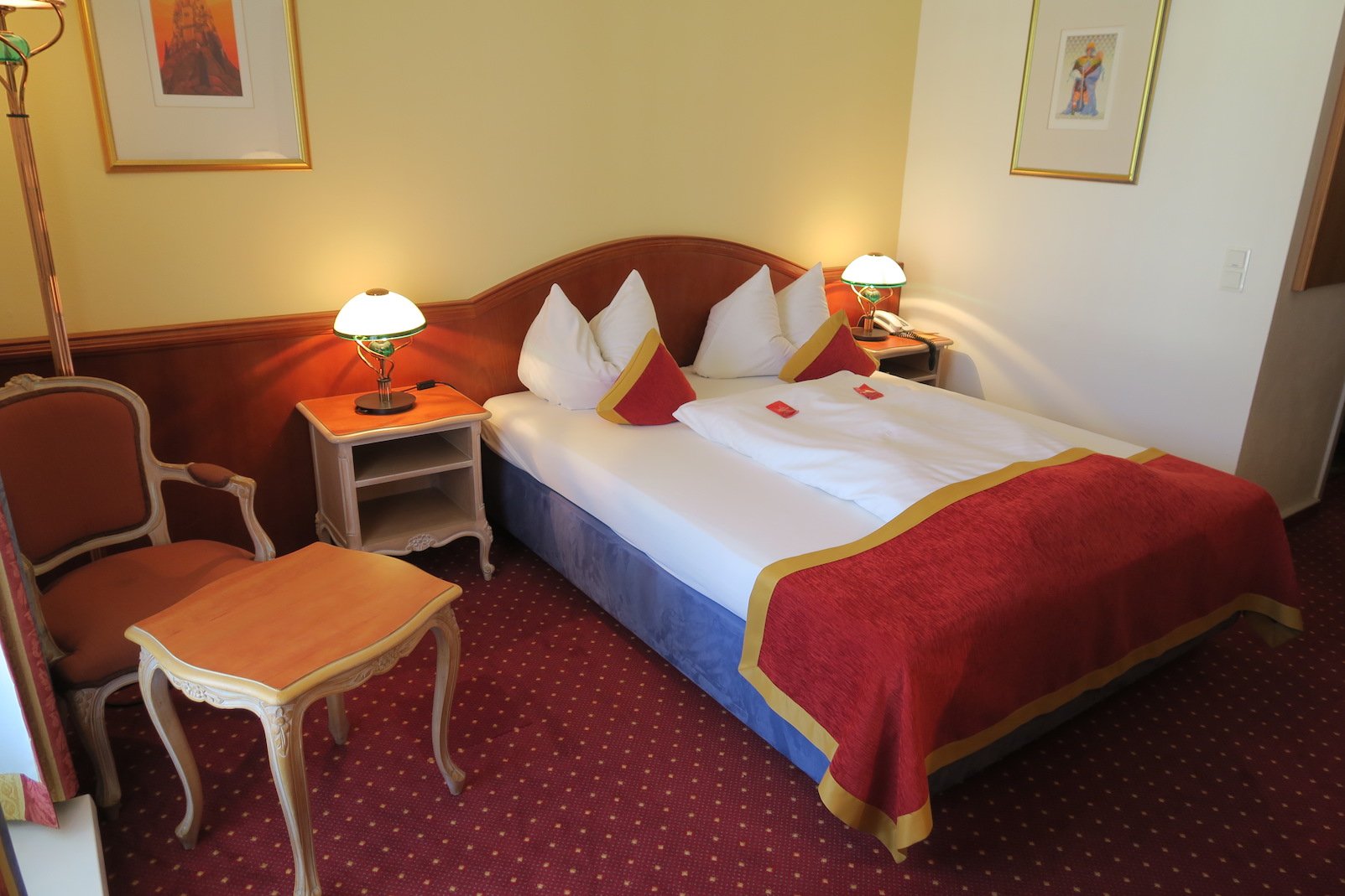 Mein Bett im Luipoldpark-Hotel in Füssen am Ende des Lechwegs