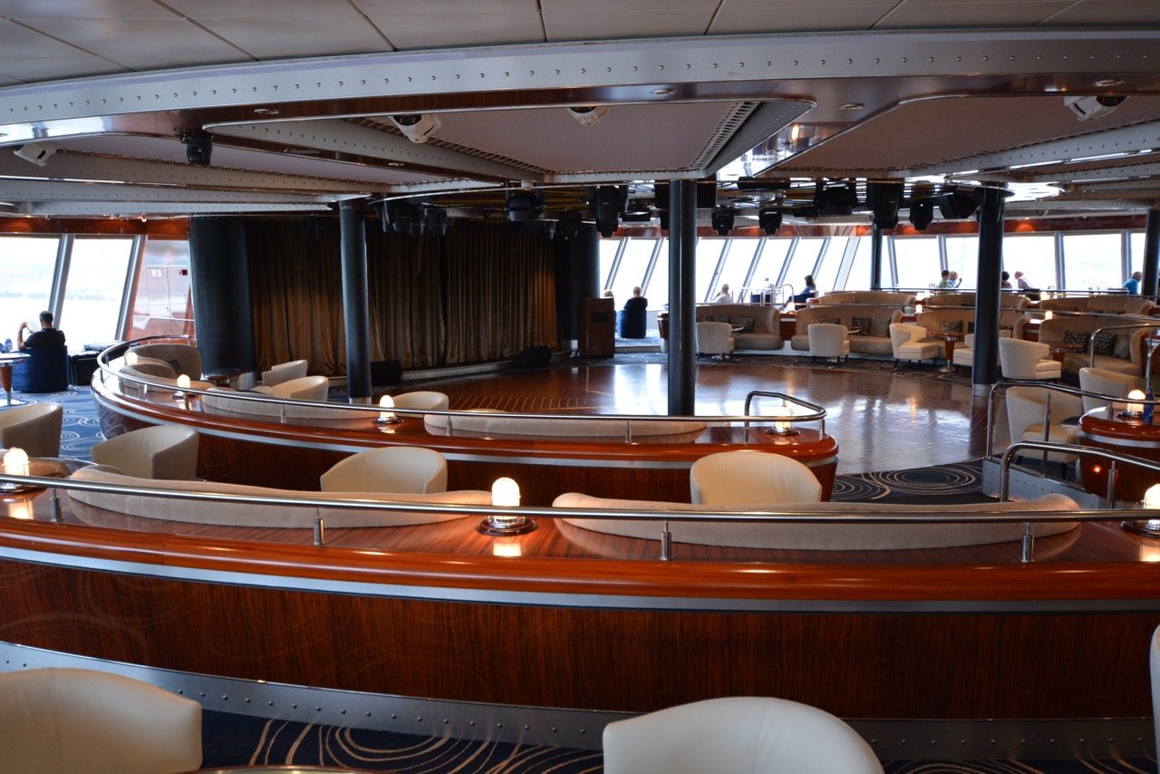 Jade Spinnaker Lounge