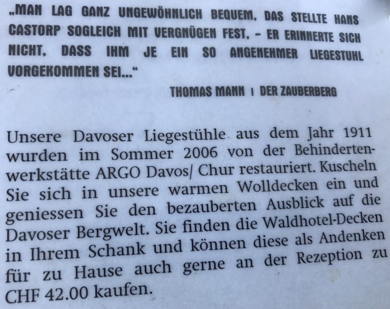 Information zu den Liegen aus dem Jahr 1911 im Waldhotel Davos