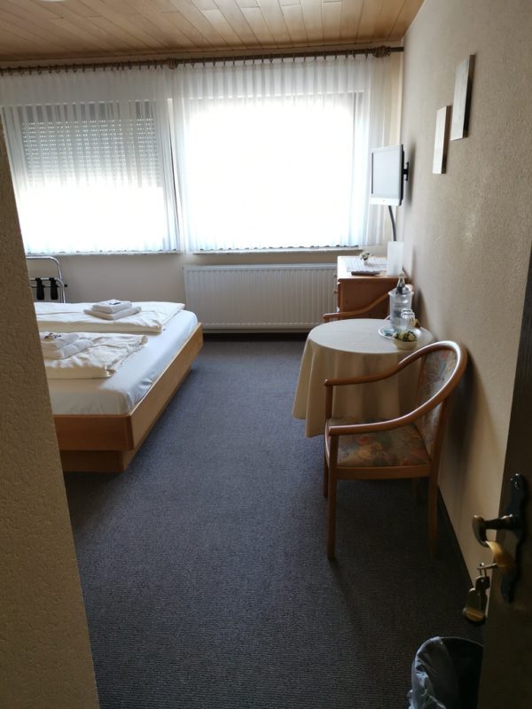 Der erste Blick ins Zimmer im Hotel Schlaadt in Kestert