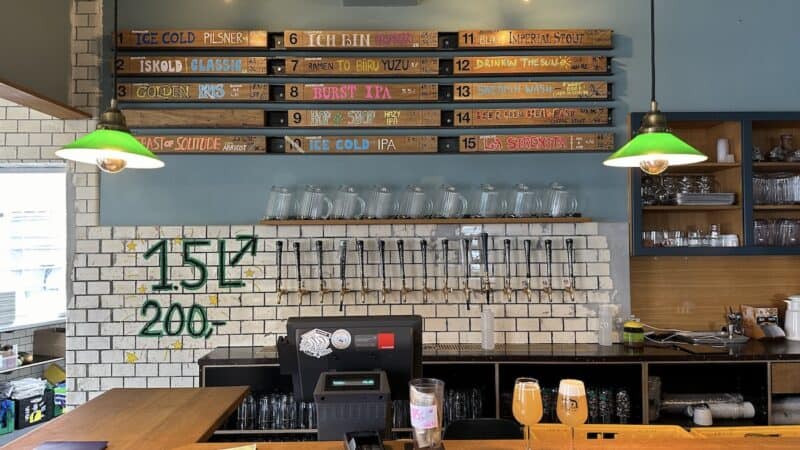 15 Biere vom Zapf in der Mikkeller Bar Aarsdale