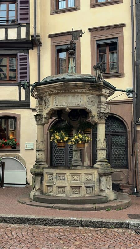 Sechs-Eimer-Brunnen Obernai